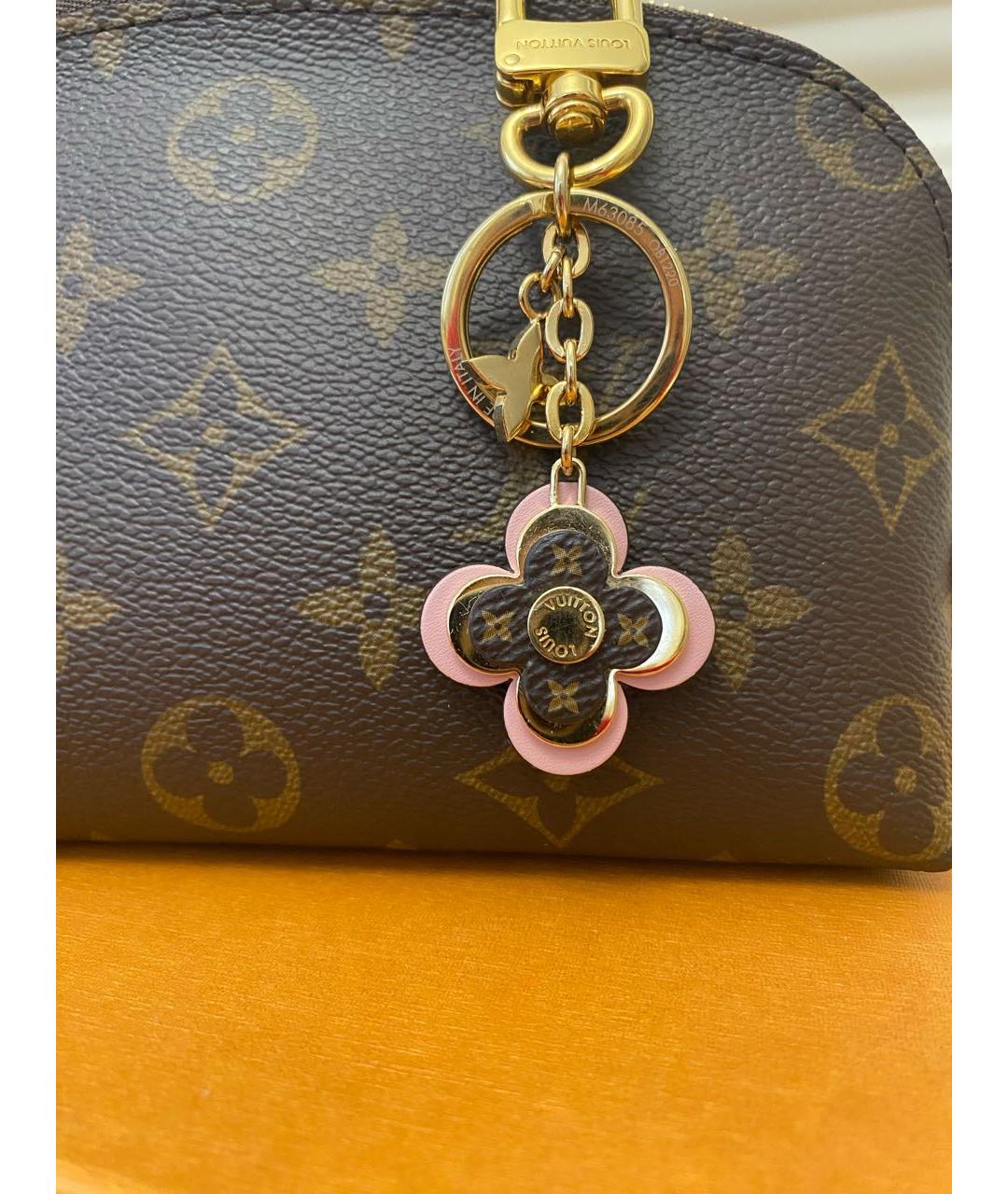 LOUIS VUITTON Розовый брелок, фото 2