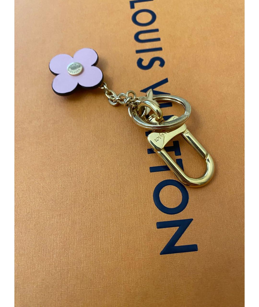 LOUIS VUITTON Розовый брелок, фото 7