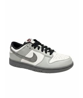 NIKE Кроссовки