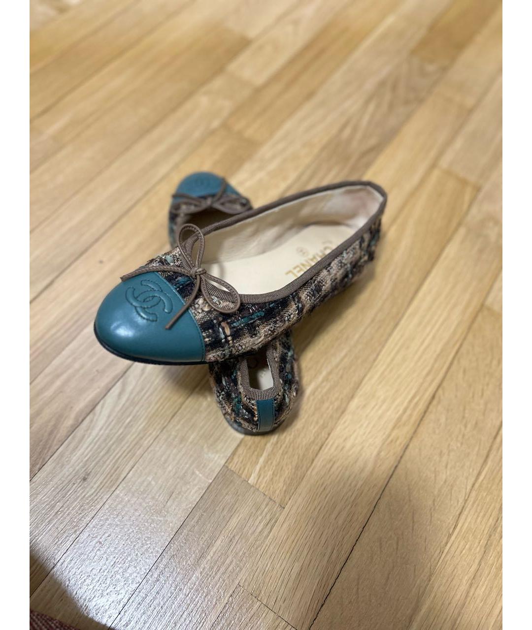 CHANEL Коричневые текстильные балетки, фото 2