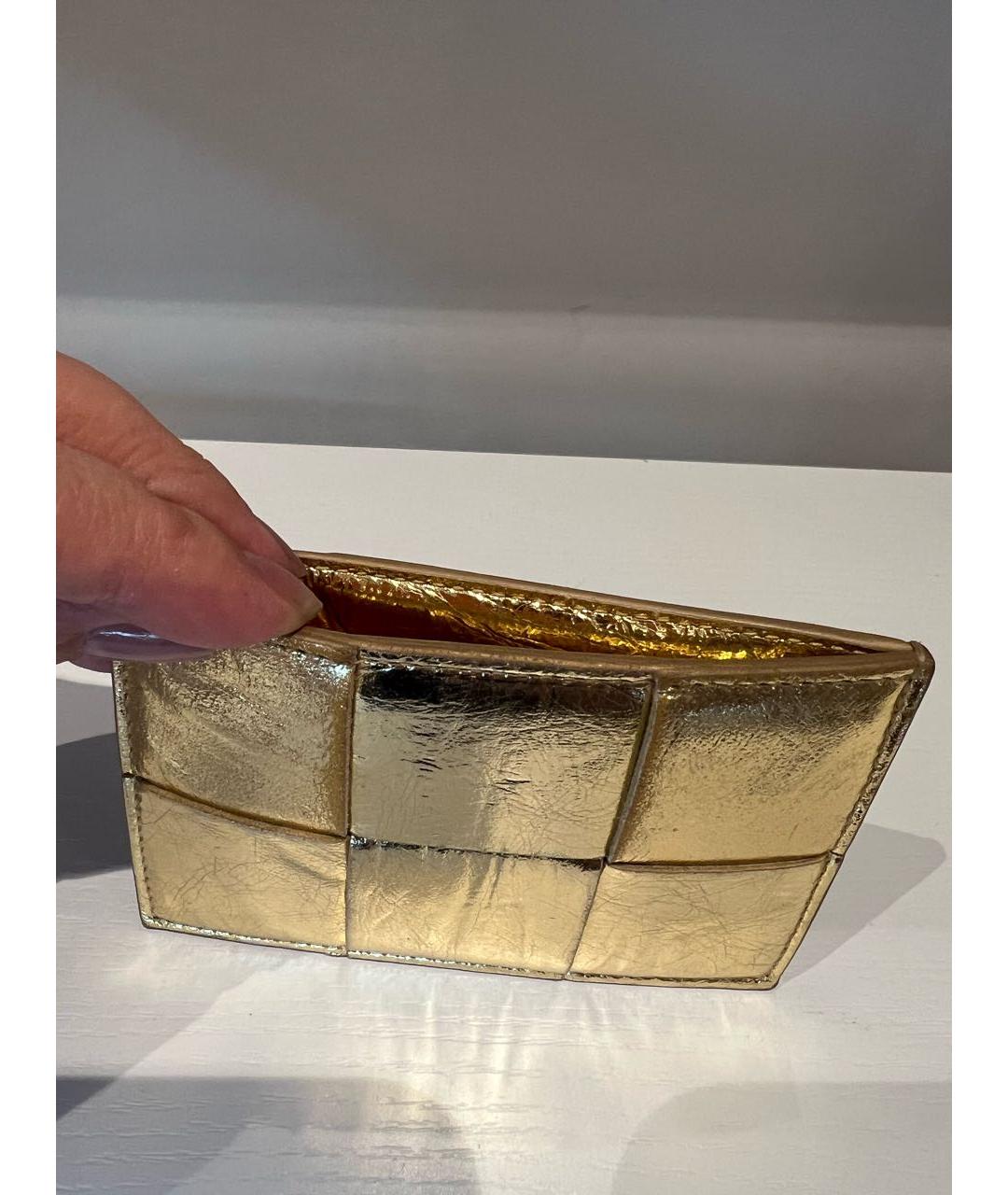 BOTTEGA VENETA Золотой кожаный кардхолдер, фото 4