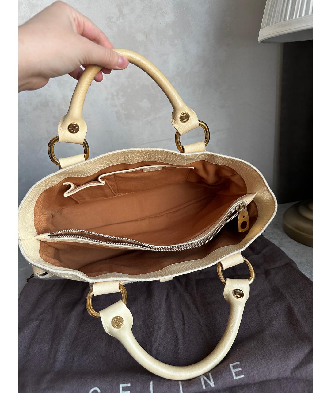 CELINE Бежевая кожаная сумка с короткими ручками, фото 5