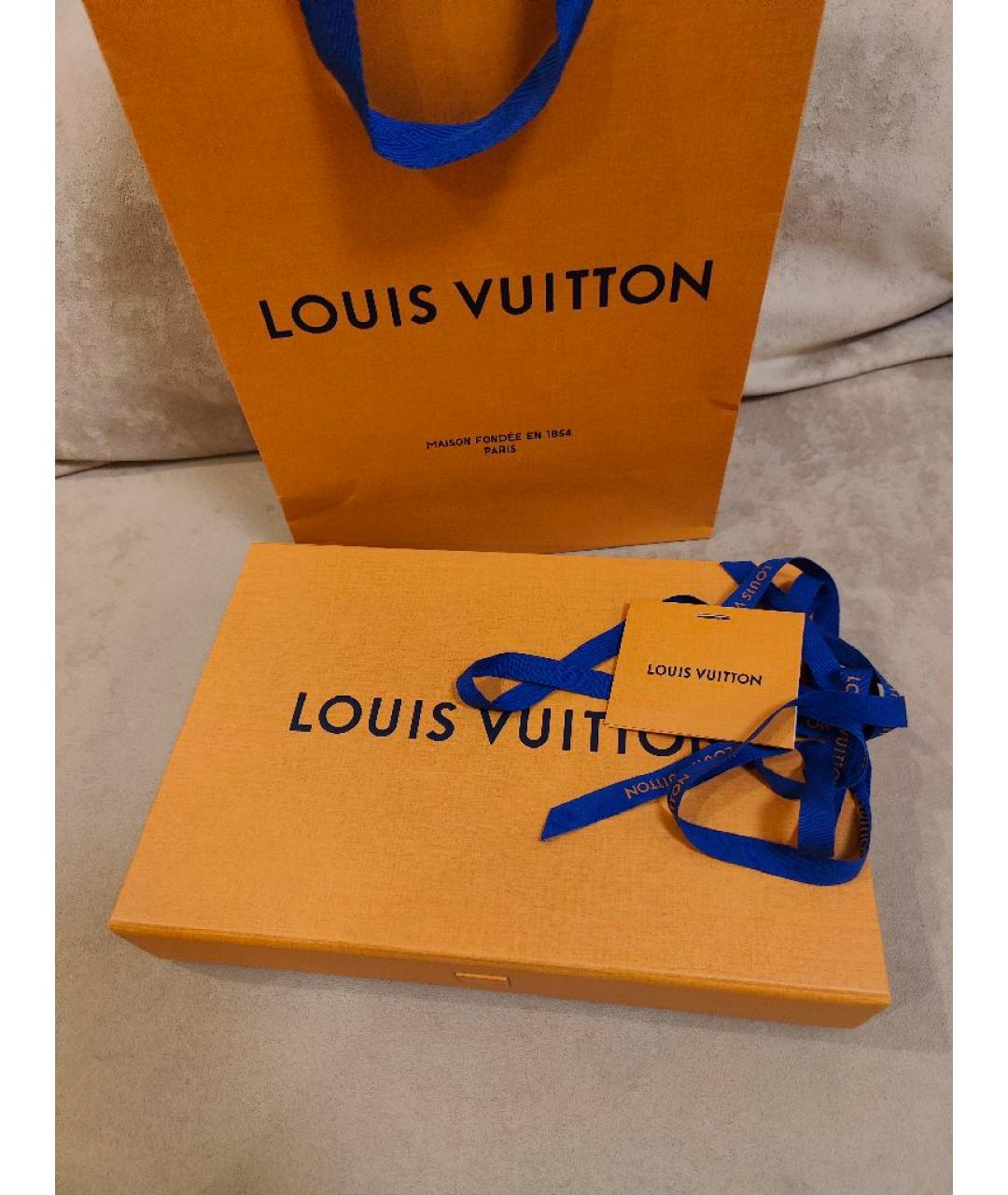 LOUIS VUITTON Золотой шелковый платок, фото 4