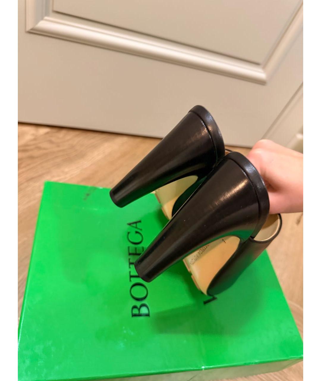 BOTTEGA VENETA Черные кожаные мюли, фото 4