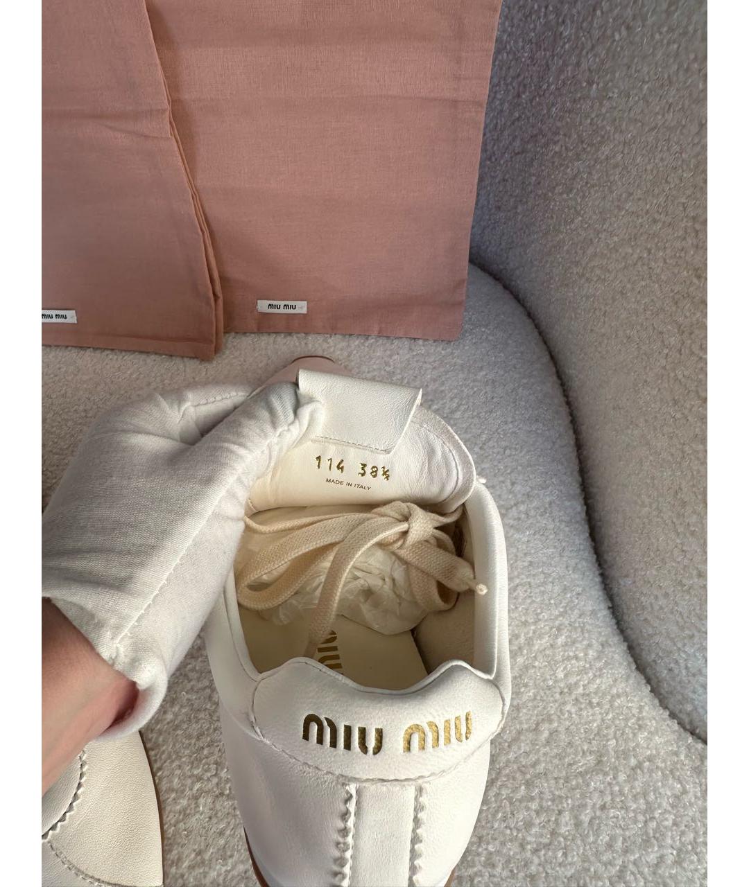 MIU MIU Белые замшевые кроссовки, фото 5