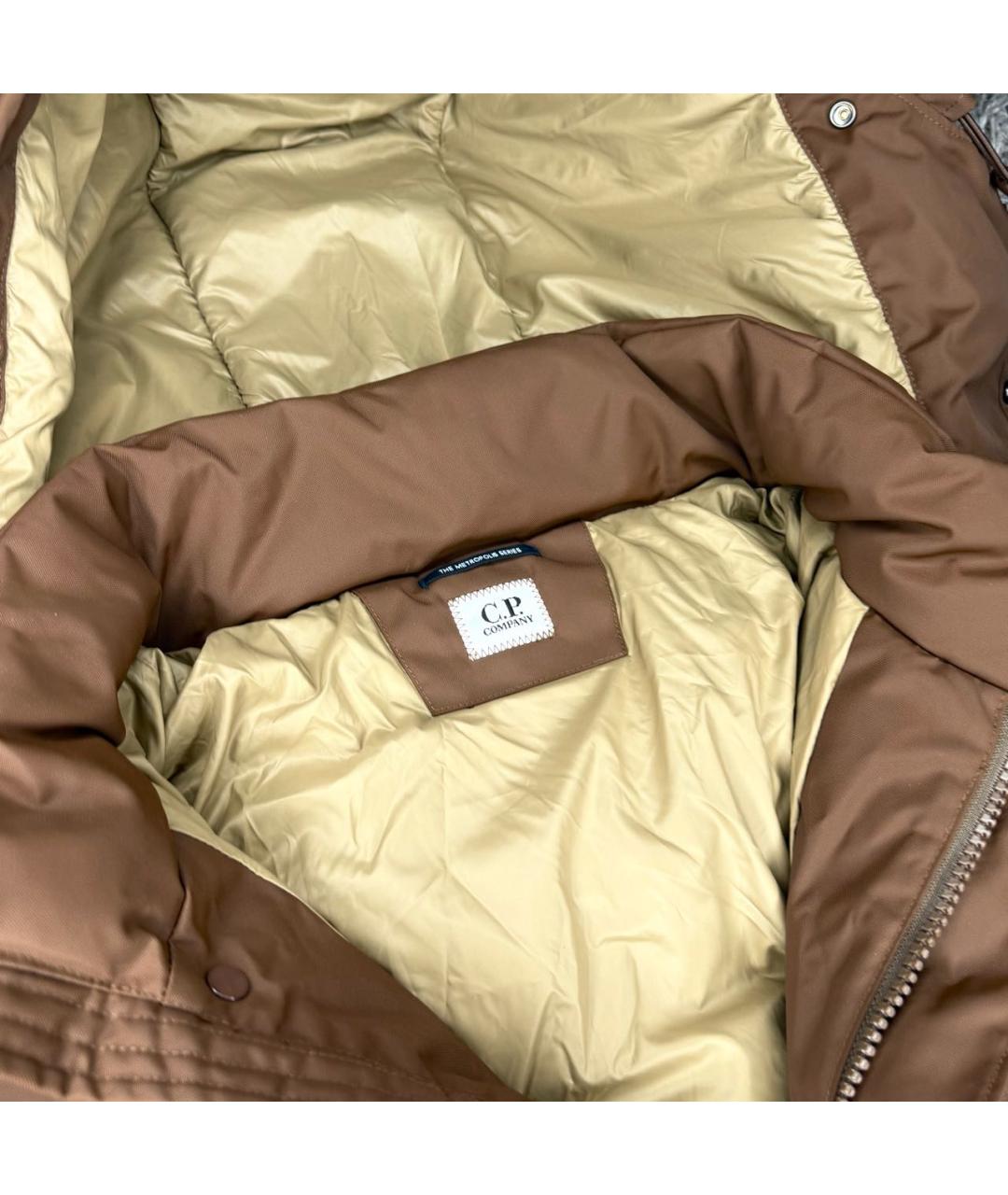 CP COMPANY Коричневый полиэстеровый пуховик, фото 3