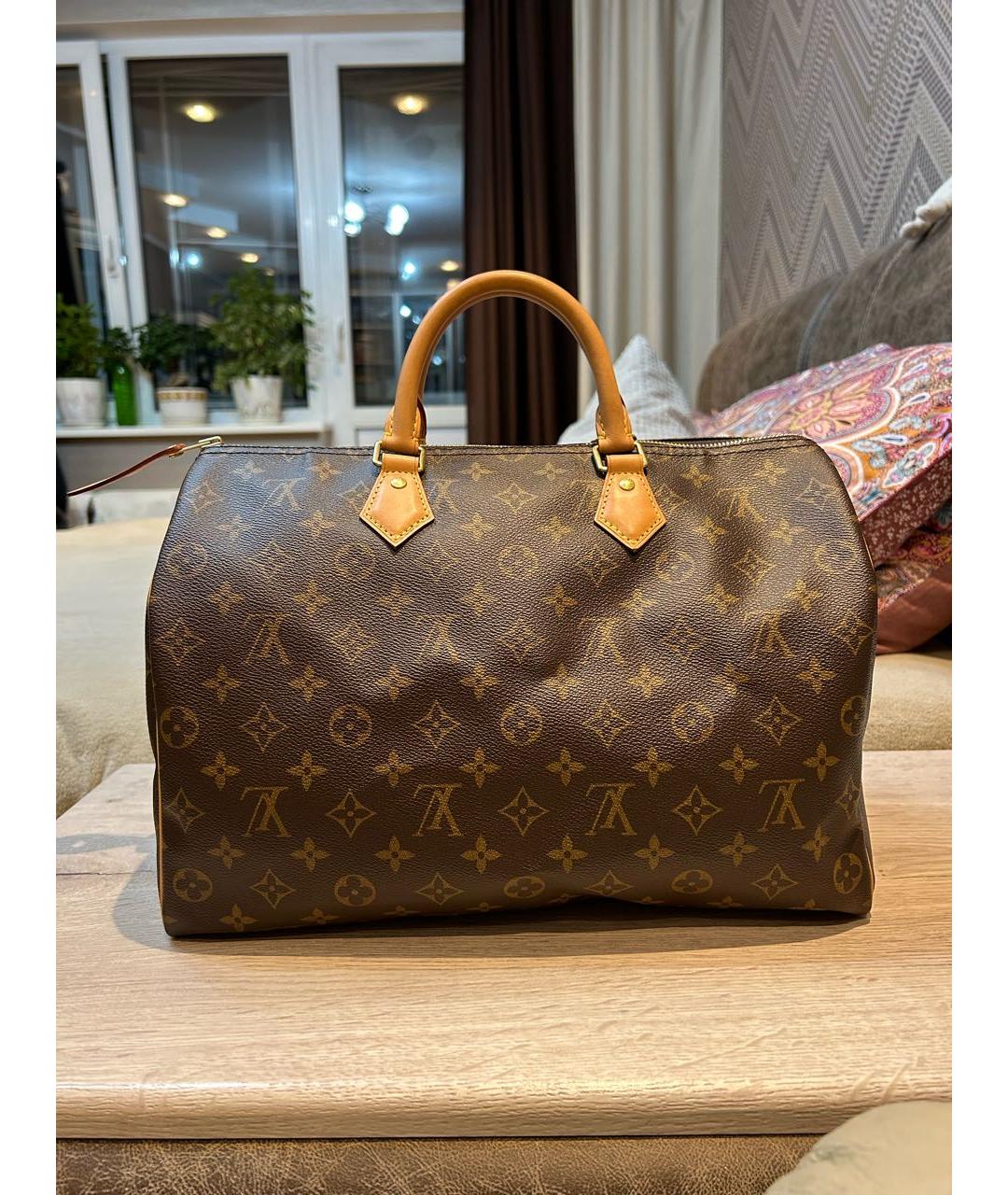 LOUIS VUITTON Коричневая сумка с короткими ручками, фото 3