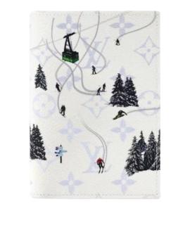 LOUIS VUITTON Обложка/футляр