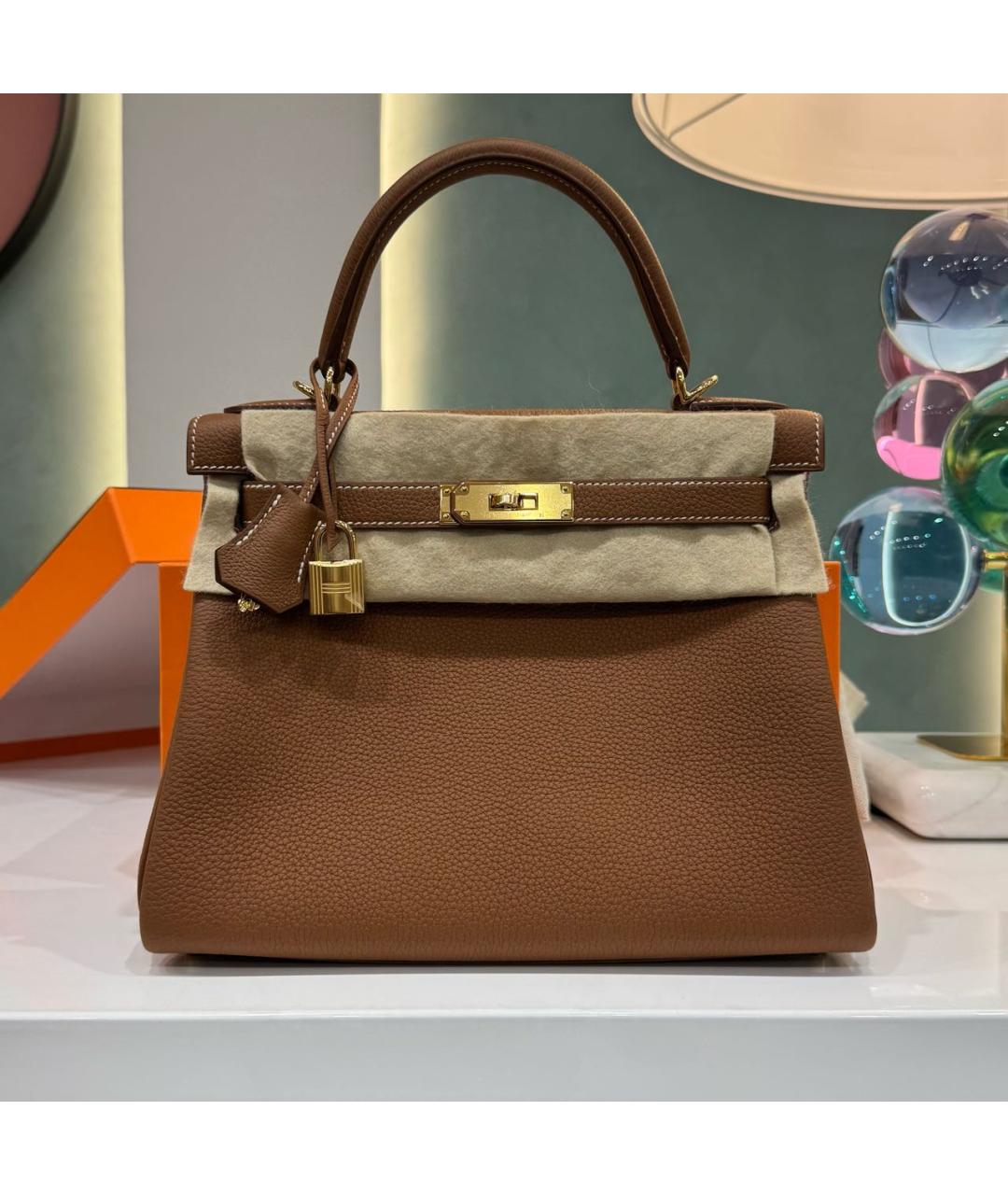 HERMES Коричневая кожаная сумка с короткими ручками, фото 6