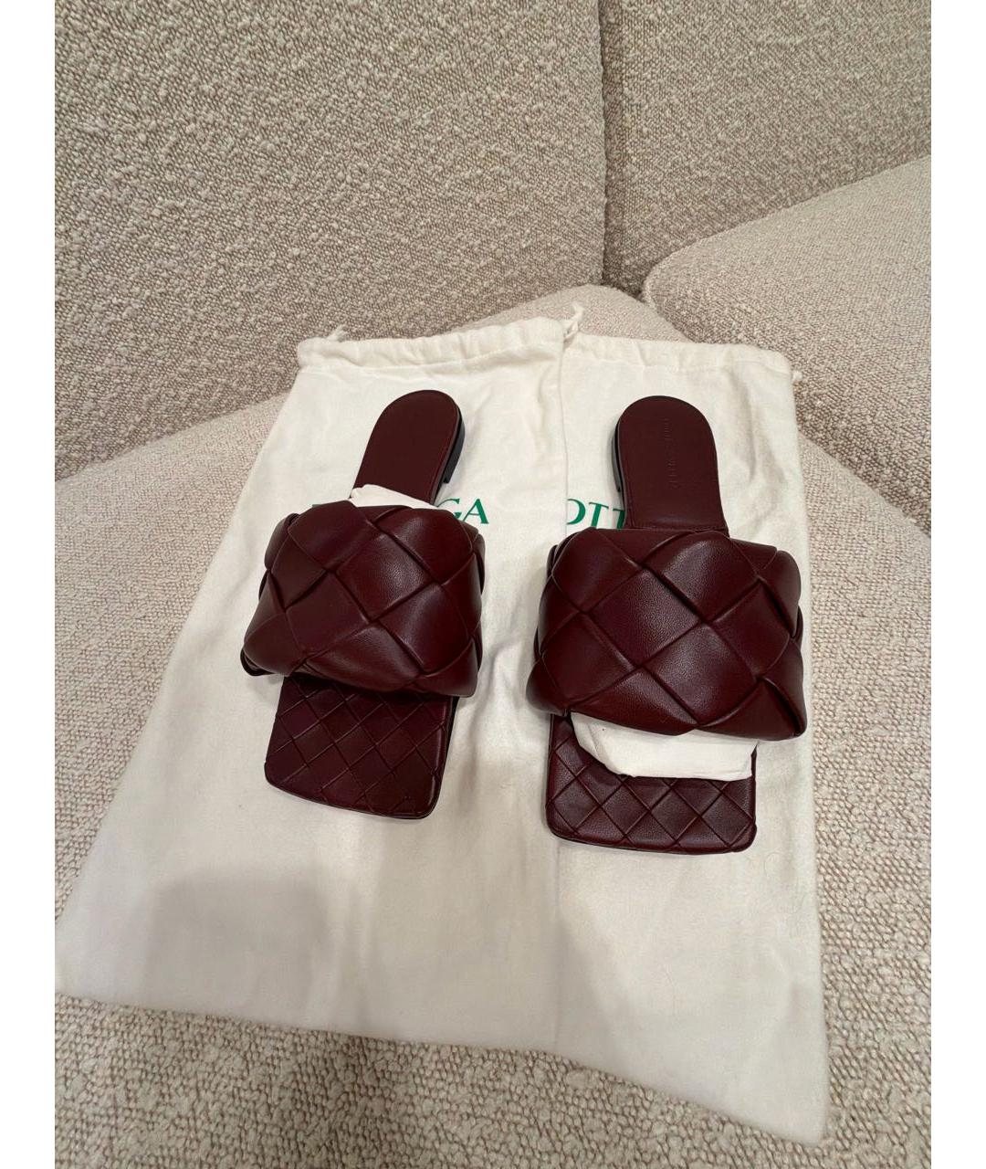 BOTTEGA VENETA Бордовые кожаные шлепанцы, фото 2
