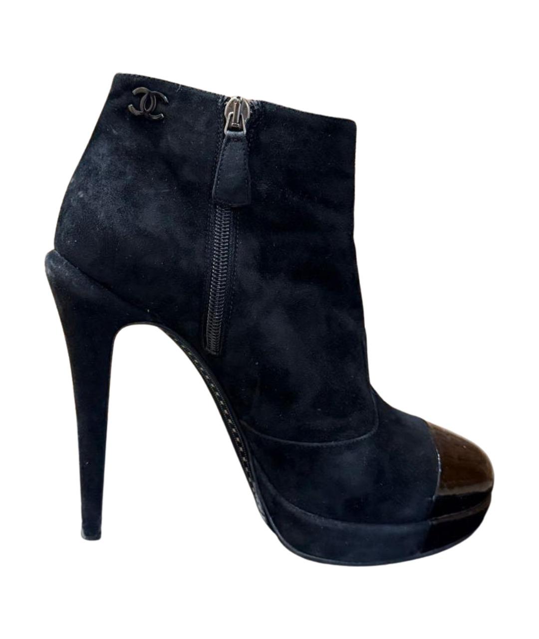 CHANEL Черные замшевые ботильоны, фото 1