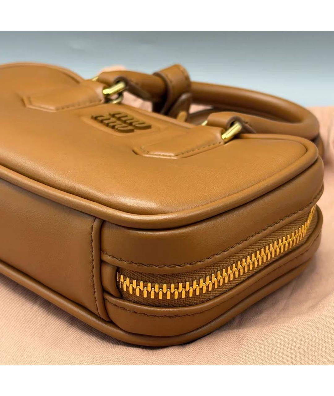 MIU MIU Коричневая кожаная сумка через плечо, фото 8