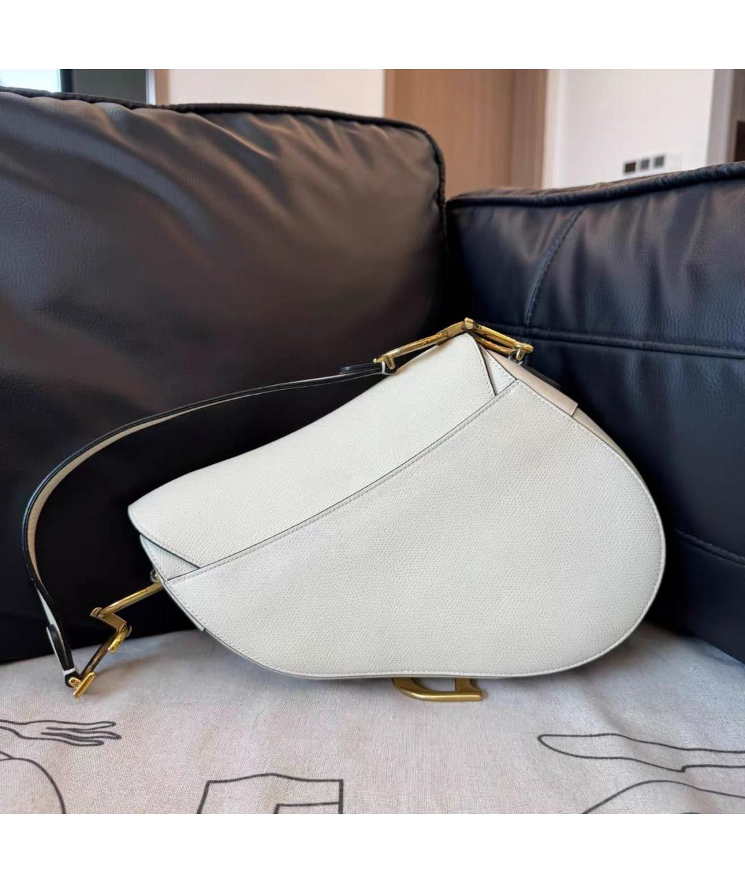 CHRISTIAN DIOR Бежевая кожаная сумка с короткими ручками, фото 2