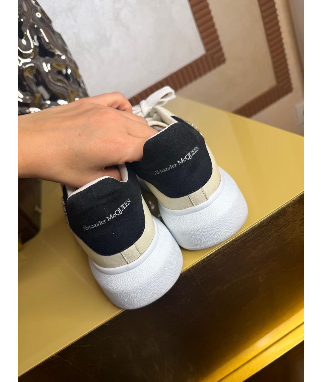 ALEXANDER MCQUEEN Бежевые кожаные кроссовки, фото 3