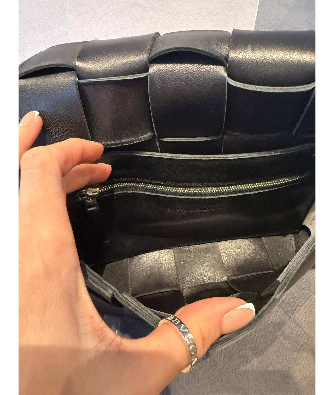 BOTTEGA VENETA Черная кожаная сумка через плечо, фото 4