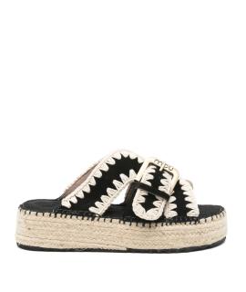 MOU Сандалии