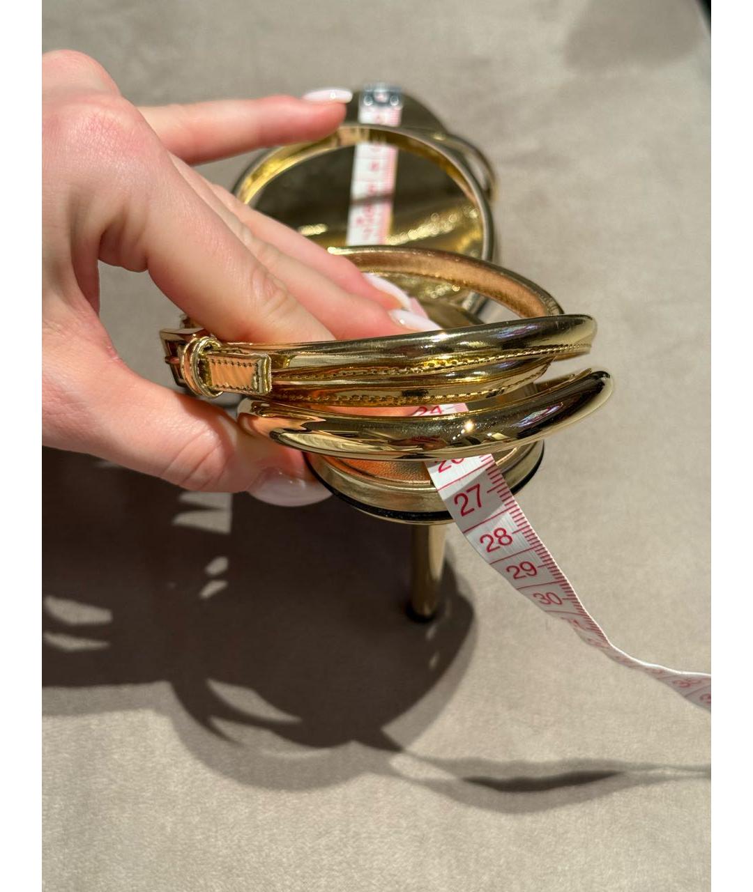 ALAIA Золотые босоножки из лакированной кожи, фото 7