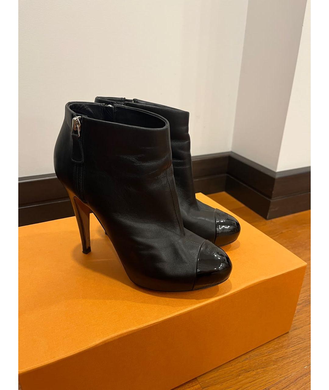 CHANEL Черные кожаные ботильоны, фото 4