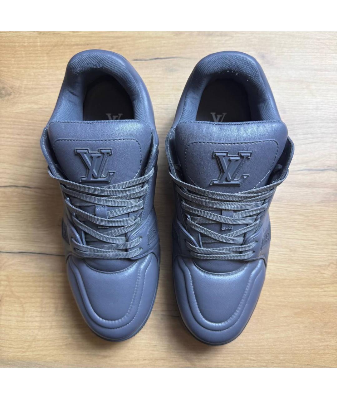 LOUIS VUITTON Серые кожаные низкие кроссовки / кеды, фото 3