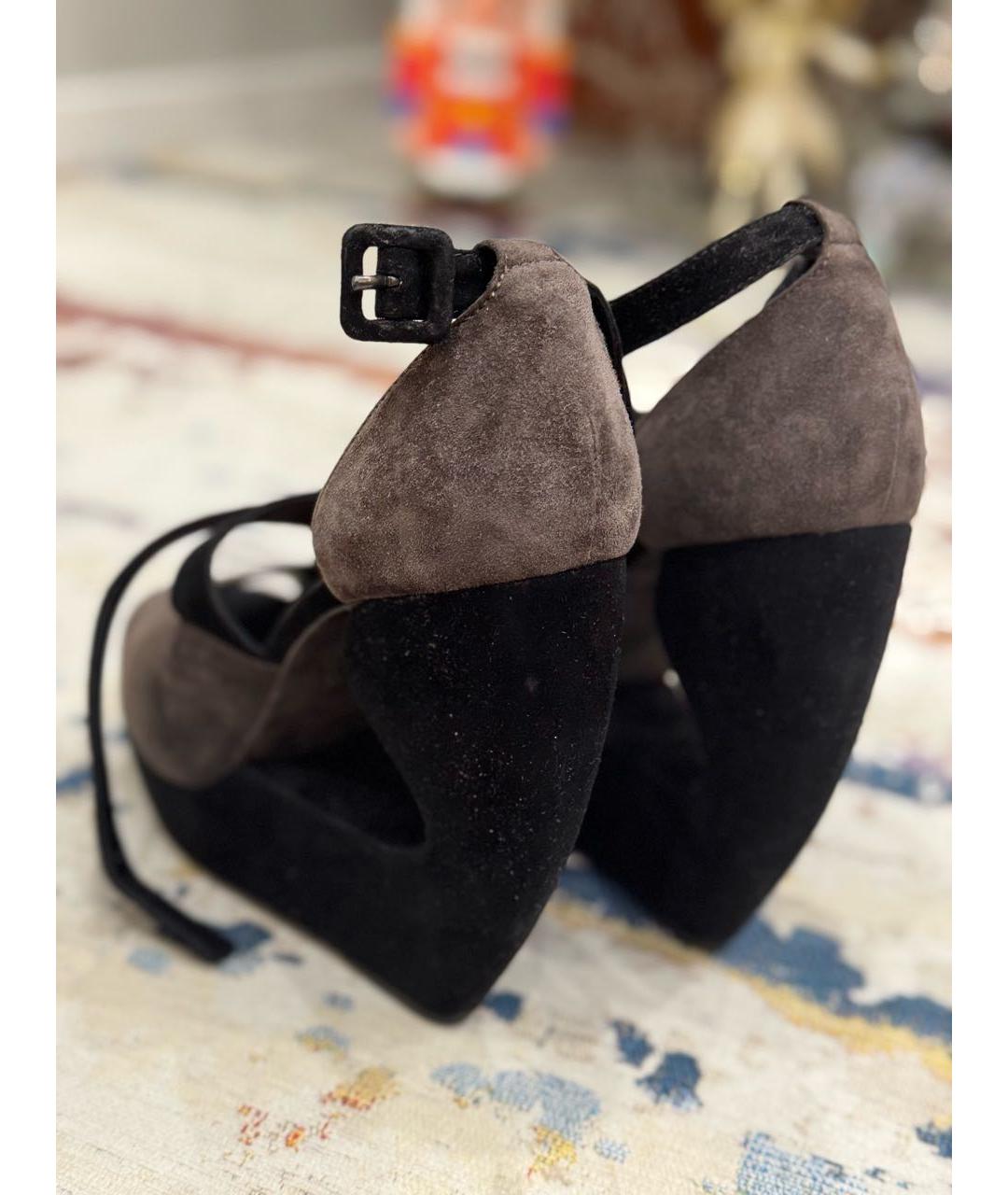 ALAIA Коричневые нубуковые босоножки, фото 4