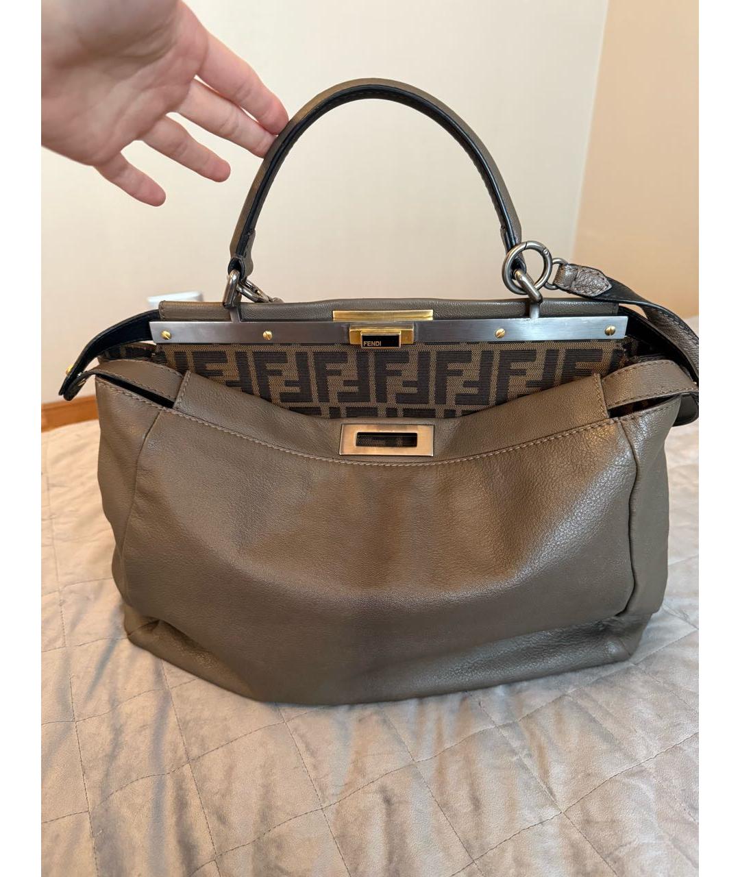 FENDI Коричневая кожаная сумка с короткими ручками, фото 9