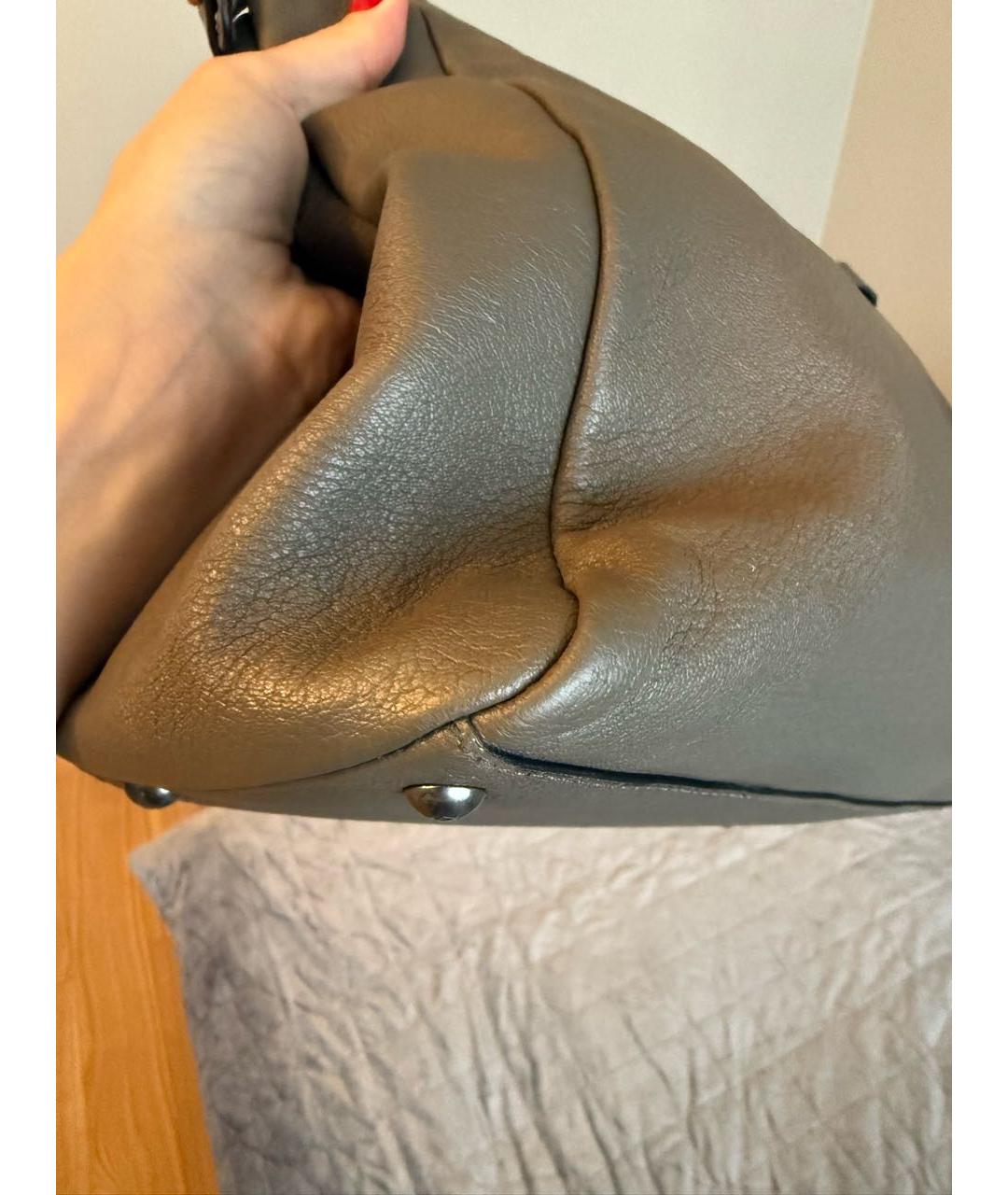 FENDI Коричневая кожаная сумка с короткими ручками, фото 3