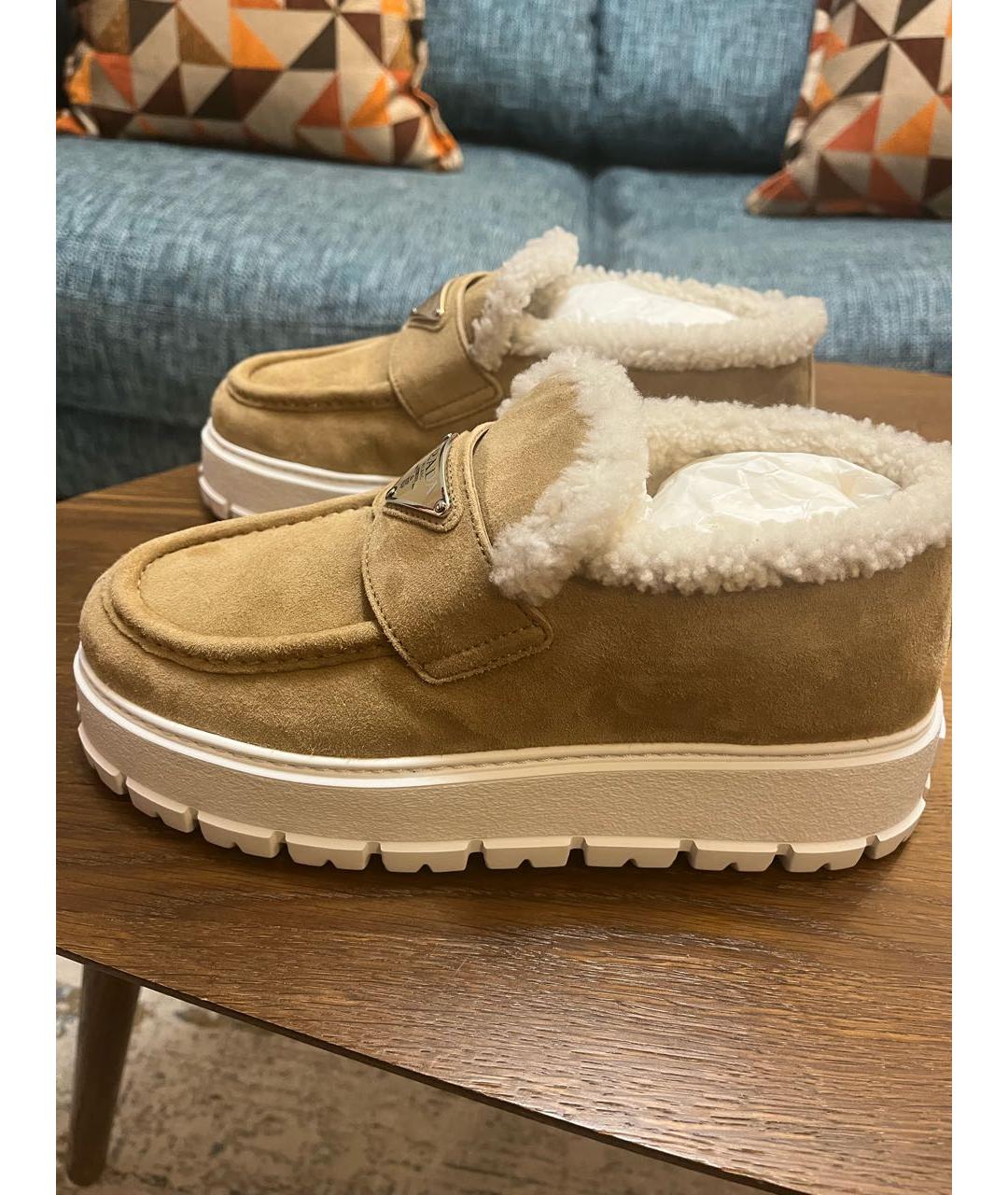 PRADA Бежевые замшевые лоферы, фото 7