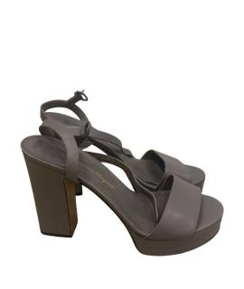 FERRAGAMO Босоножки