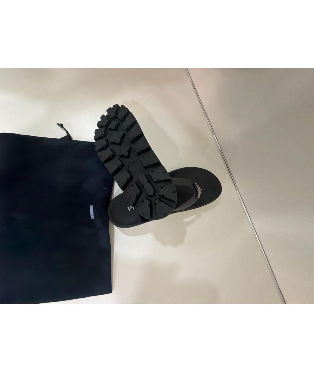 PRADA Черные синтетические шлепанцы, фото 6