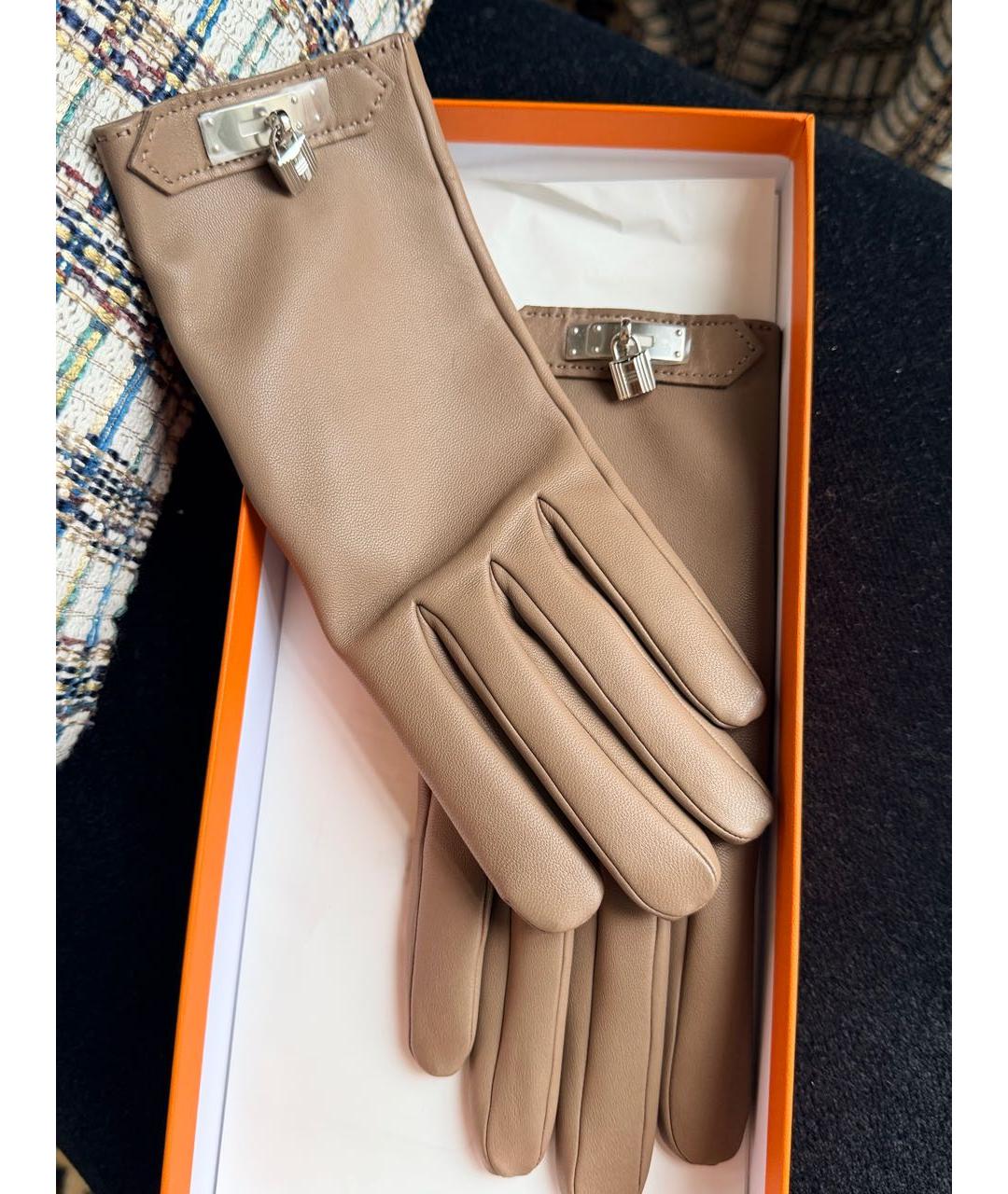 HERMES Бежевые кожаные перчатки, фото 2