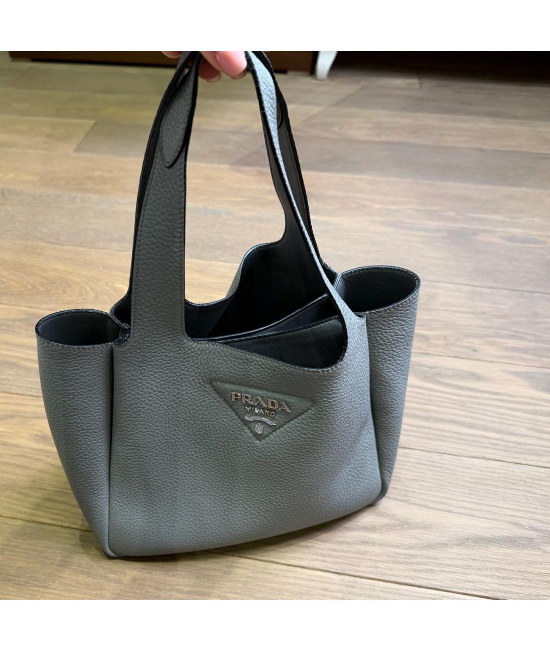 PRADA Серая кожаная сумка тоут, фото 2