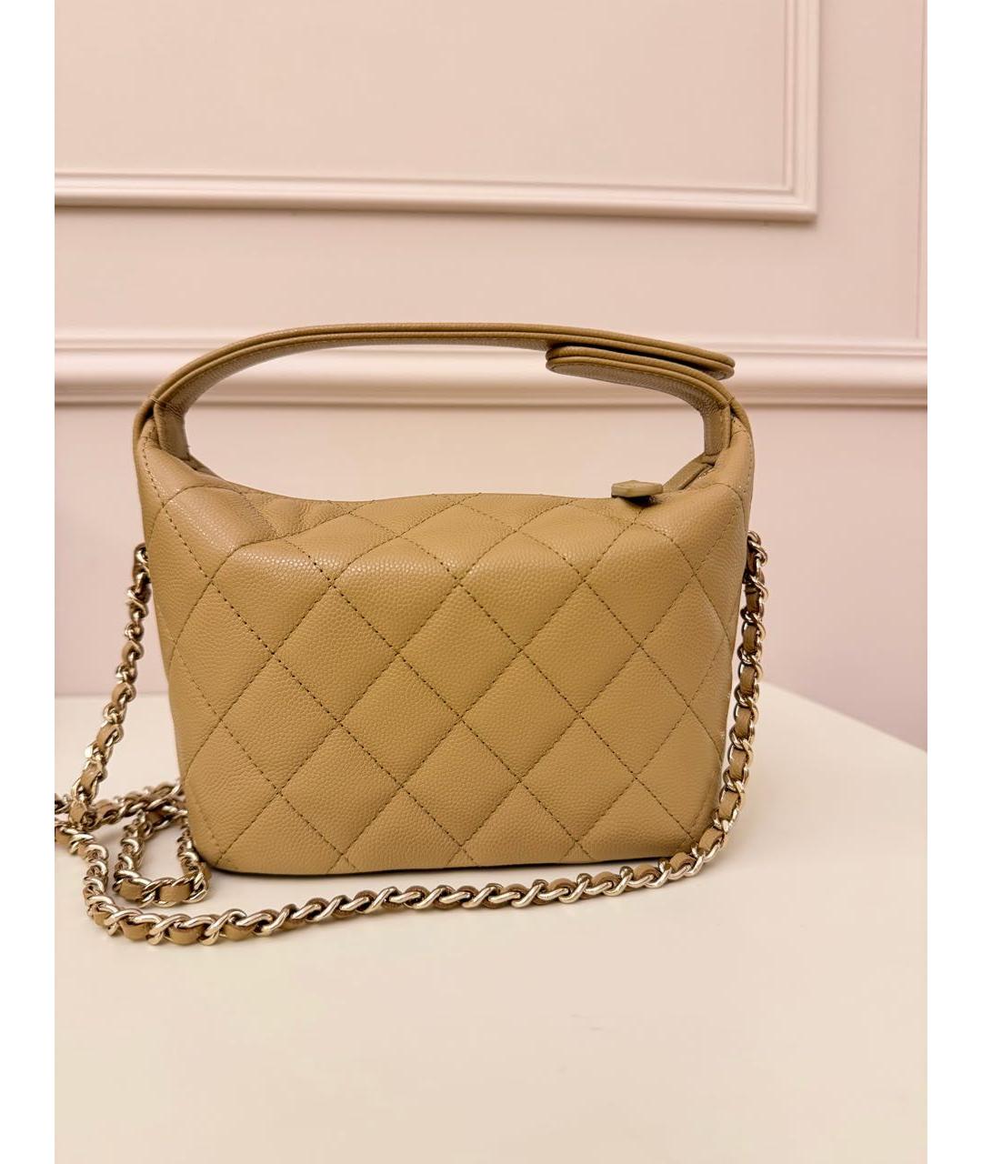 CHANEL Бежевая кожаная сумка с короткими ручками, фото 3