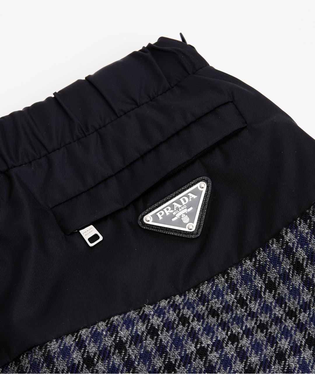 PRADA Черный шерстяной костюм с юбками, фото 6