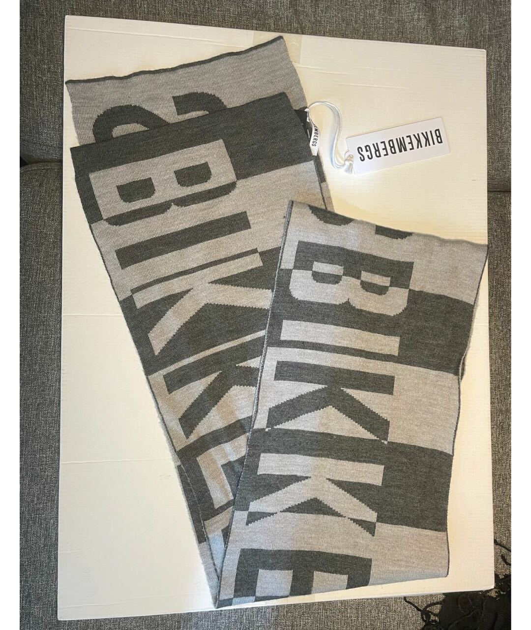 BIKKEMBERGS Серый шерстяной шарф, фото 5