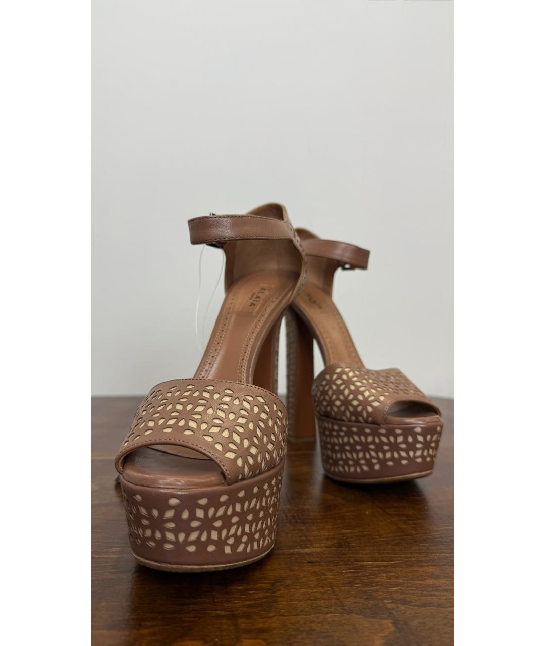 ALAIA Коричневые кожаные босоножки, фото 3