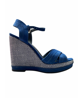 

Босоножки STUART WEITZMAN