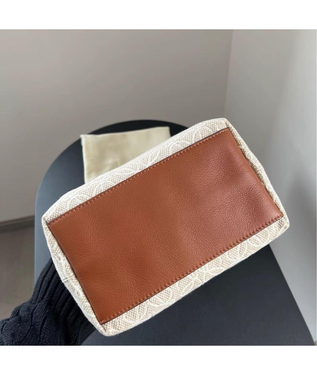 LOEWE Коричневая кожаная сумка с короткими ручками, фото 6