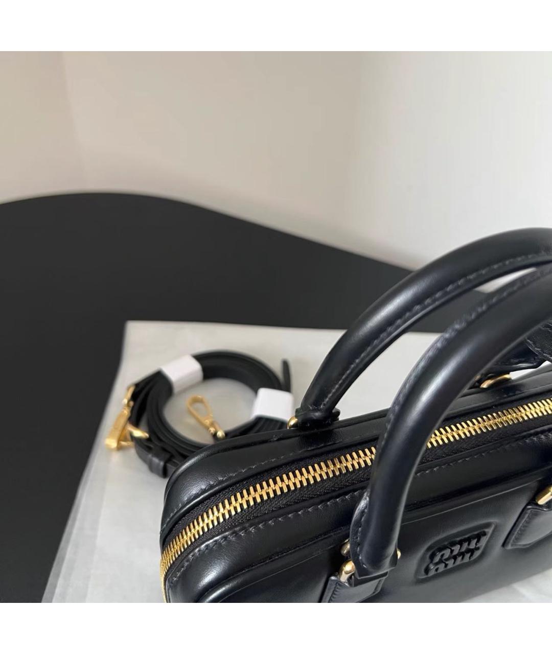 MIU MIU Черная кожаная сумка через плечо, фото 4