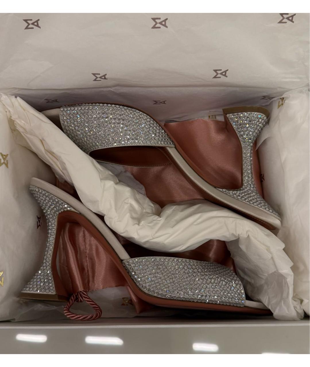 Amina Muaddi Серебряные кожаные мюли, фото 5