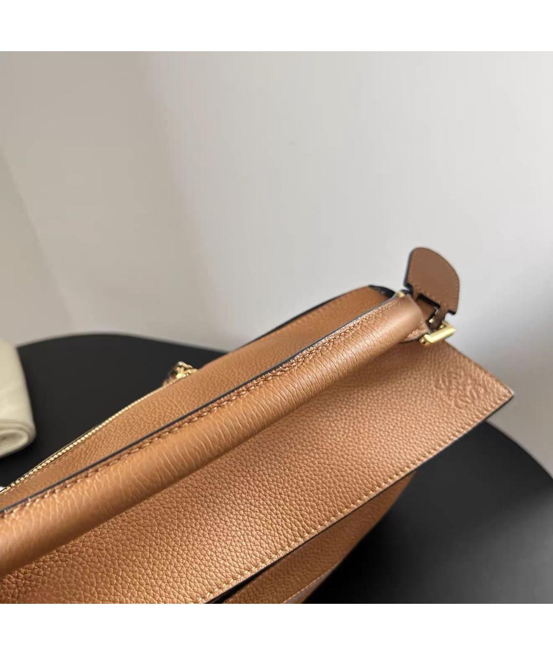 LOEWE Коричневая кожаная сумка с короткими ручками, фото 7