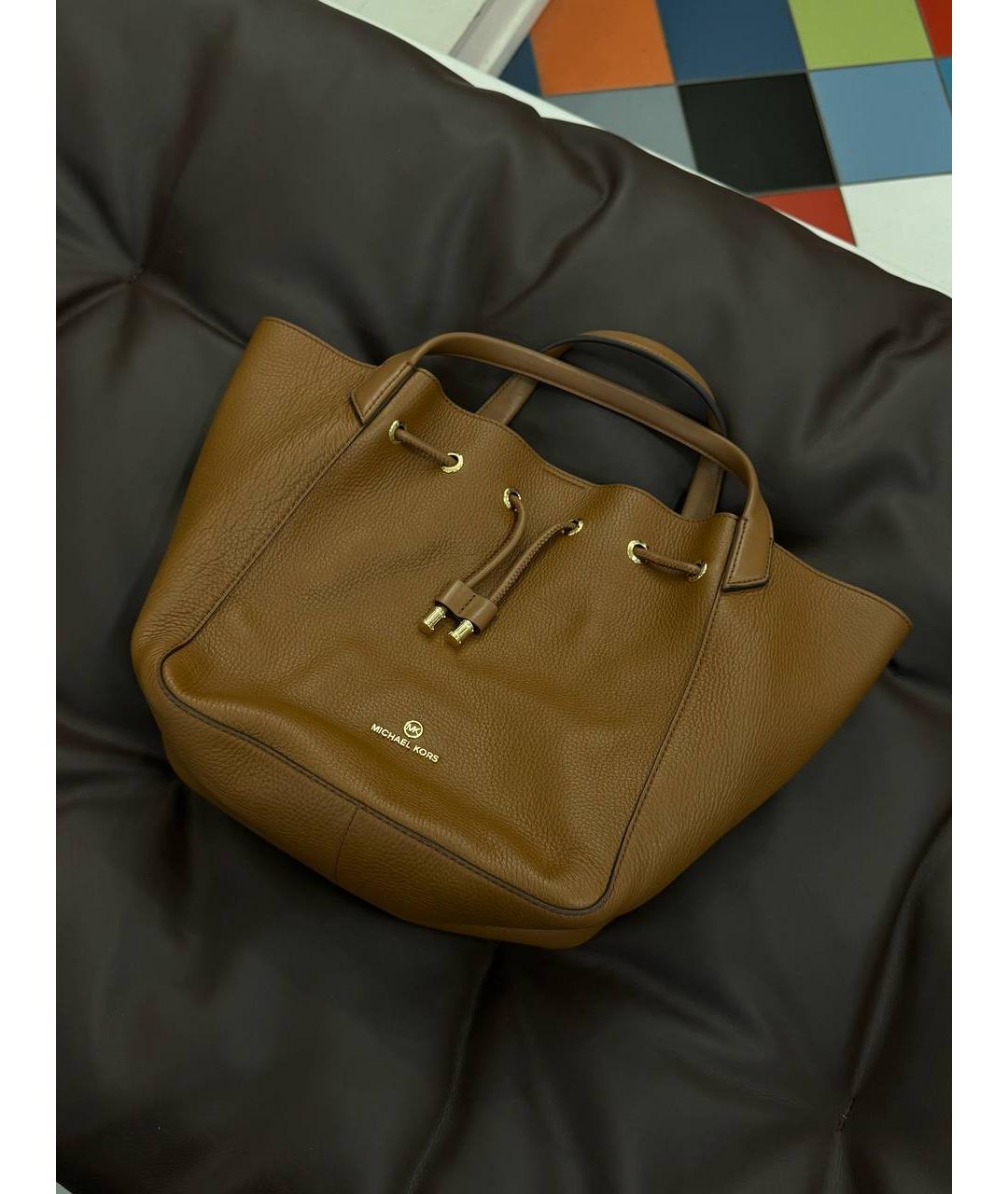 MICHAEL KORS Коричневая кожаная сумка через плечо, фото 2