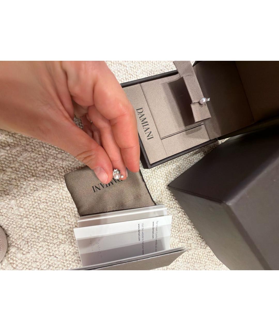 DAMIANI Белые жемчужные серьги, фото 3