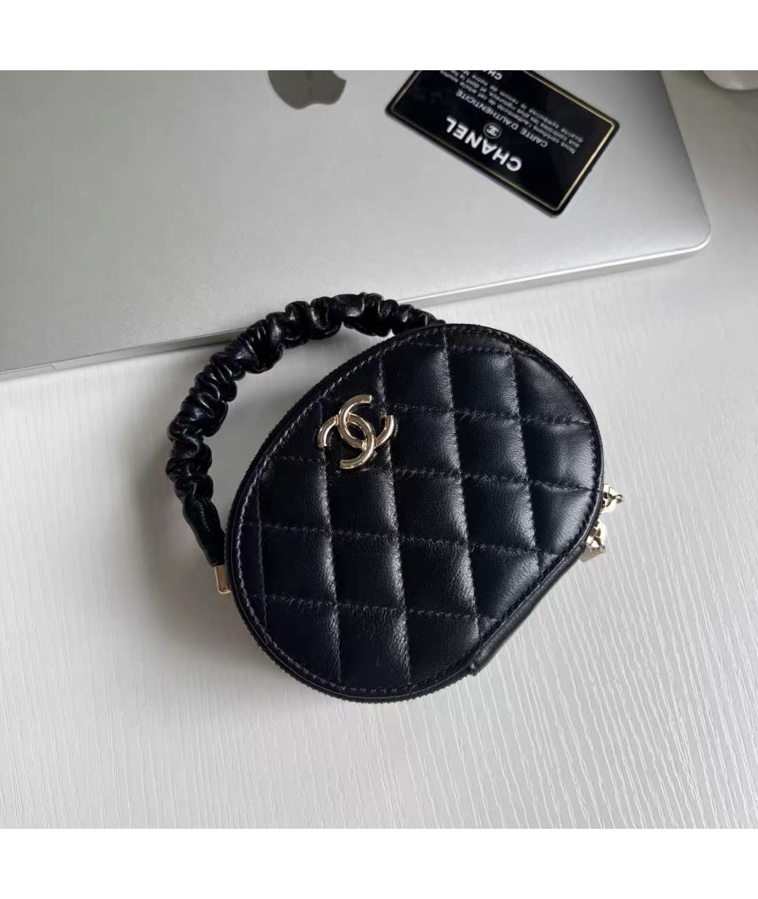 CHANEL Черная кожаная сумка с короткими ручками, фото 9