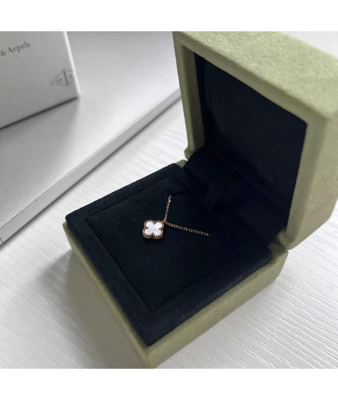 VAN CLEEF & ARPELS Белая подвеска из желтого золота, фото 5