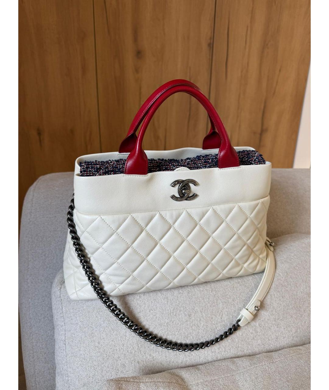 CHANEL Белая кожаная сумка через плечо, фото 2