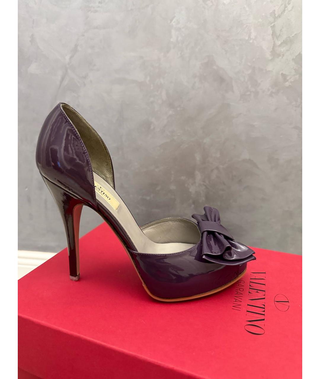 VALENTINO Фиолетовые туфли из лакированной кожи, фото 7
