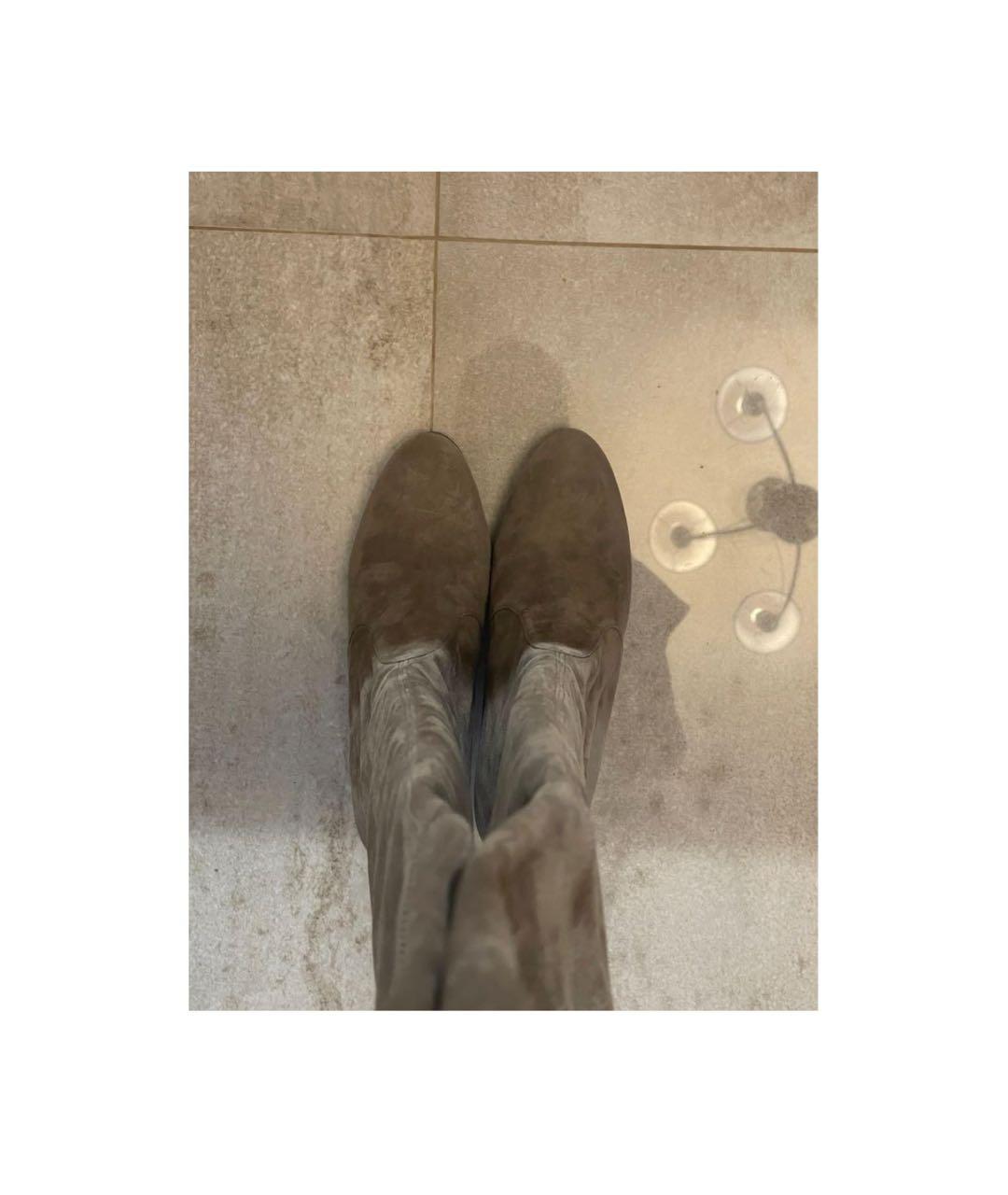 STUART WEITZMAN Антрацитовые замшевые ботфорты, фото 2