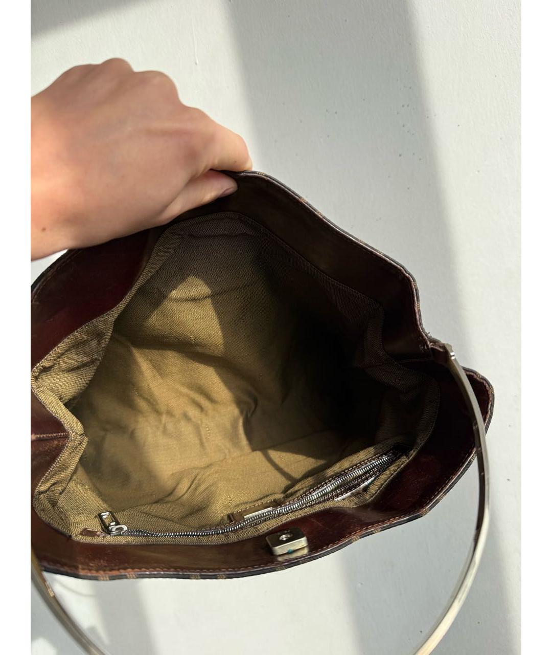 FENDI Коричневая тканевая сумка с короткими ручками, фото 5