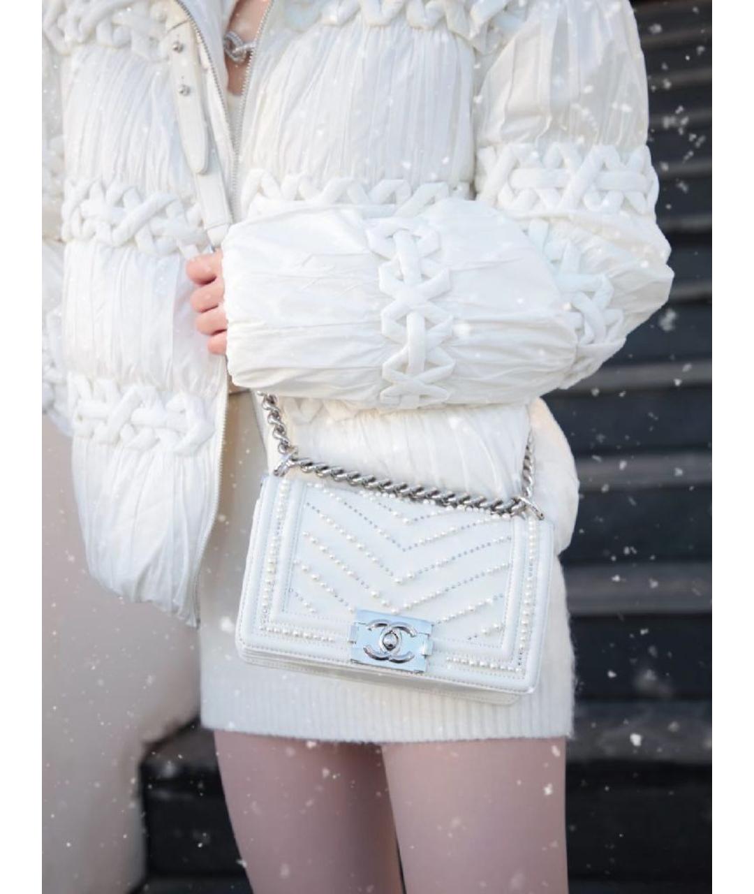 CHANEL Белая кожаная сумка через плечо, фото 7