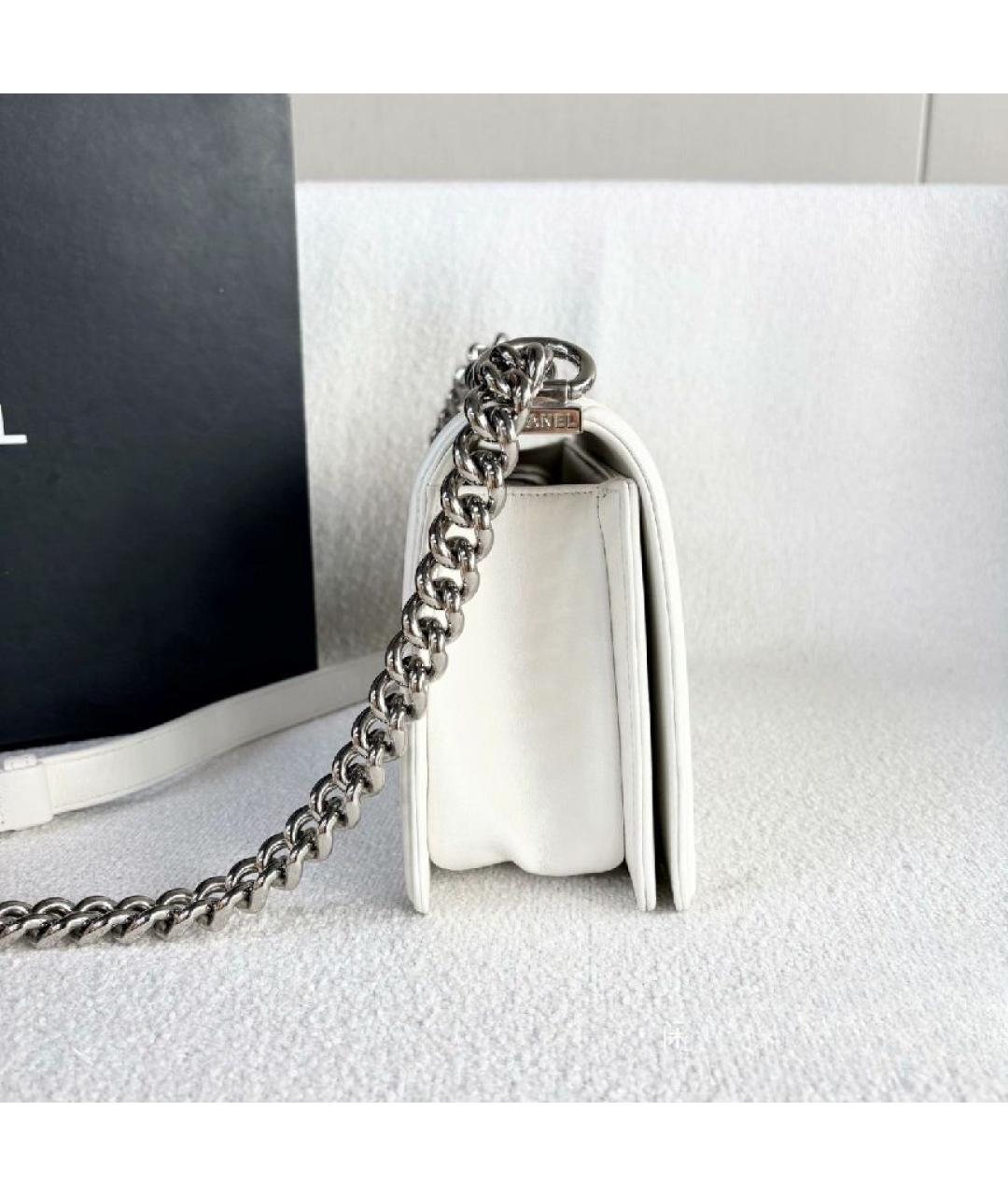 CHANEL Белая кожаная сумка через плечо, фото 5